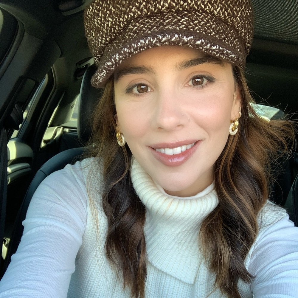 Meet your Posher, Camila